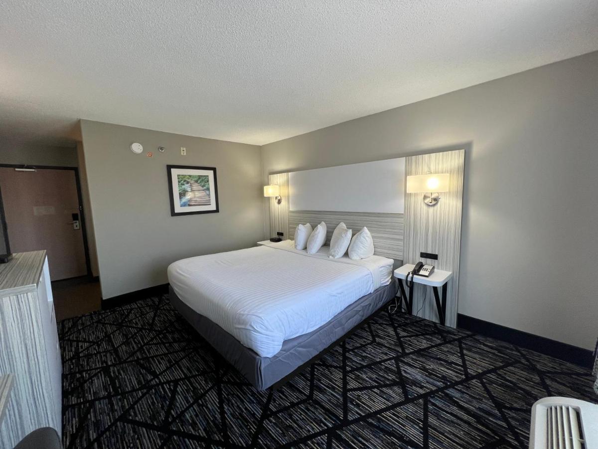 Hotel Baymont By Wyndham Peoria Extérieur photo