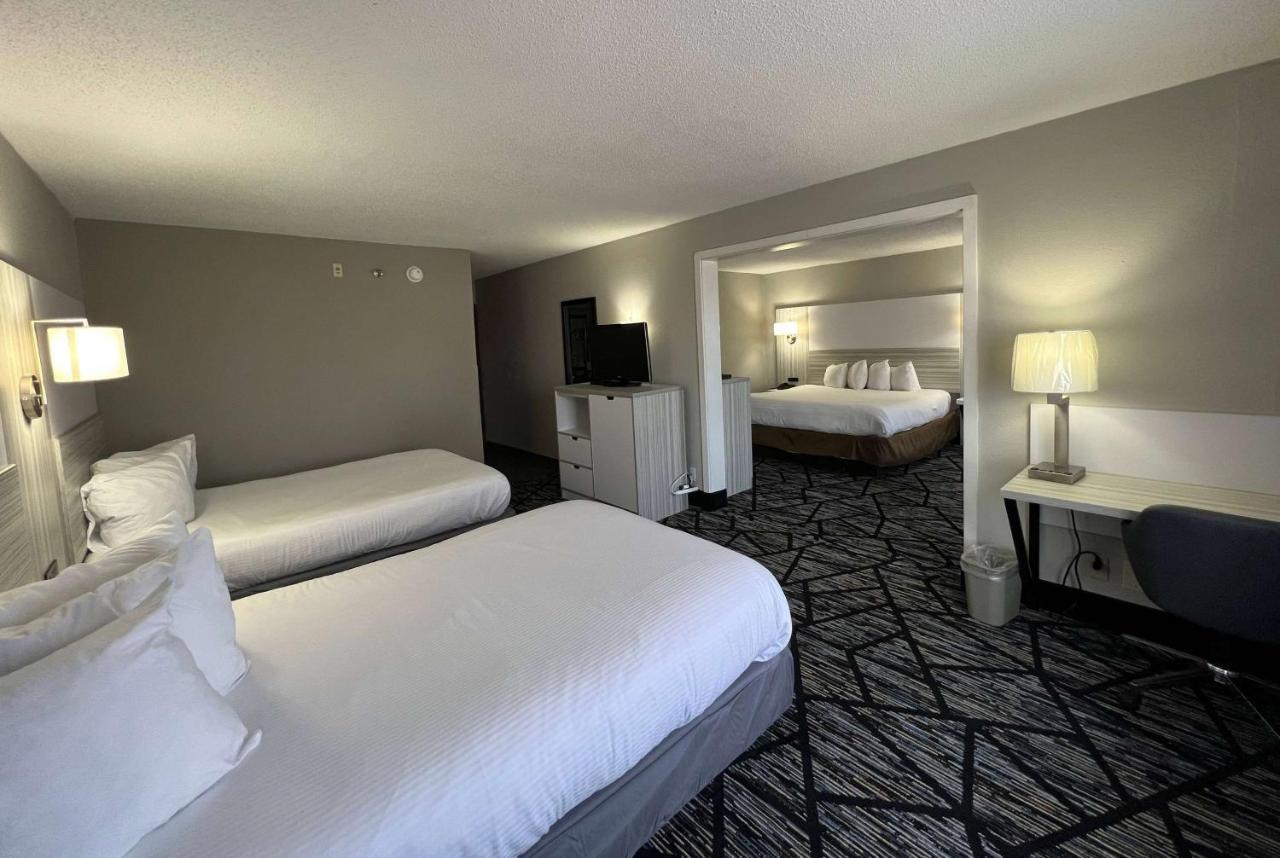 Hotel Baymont By Wyndham Peoria Extérieur photo