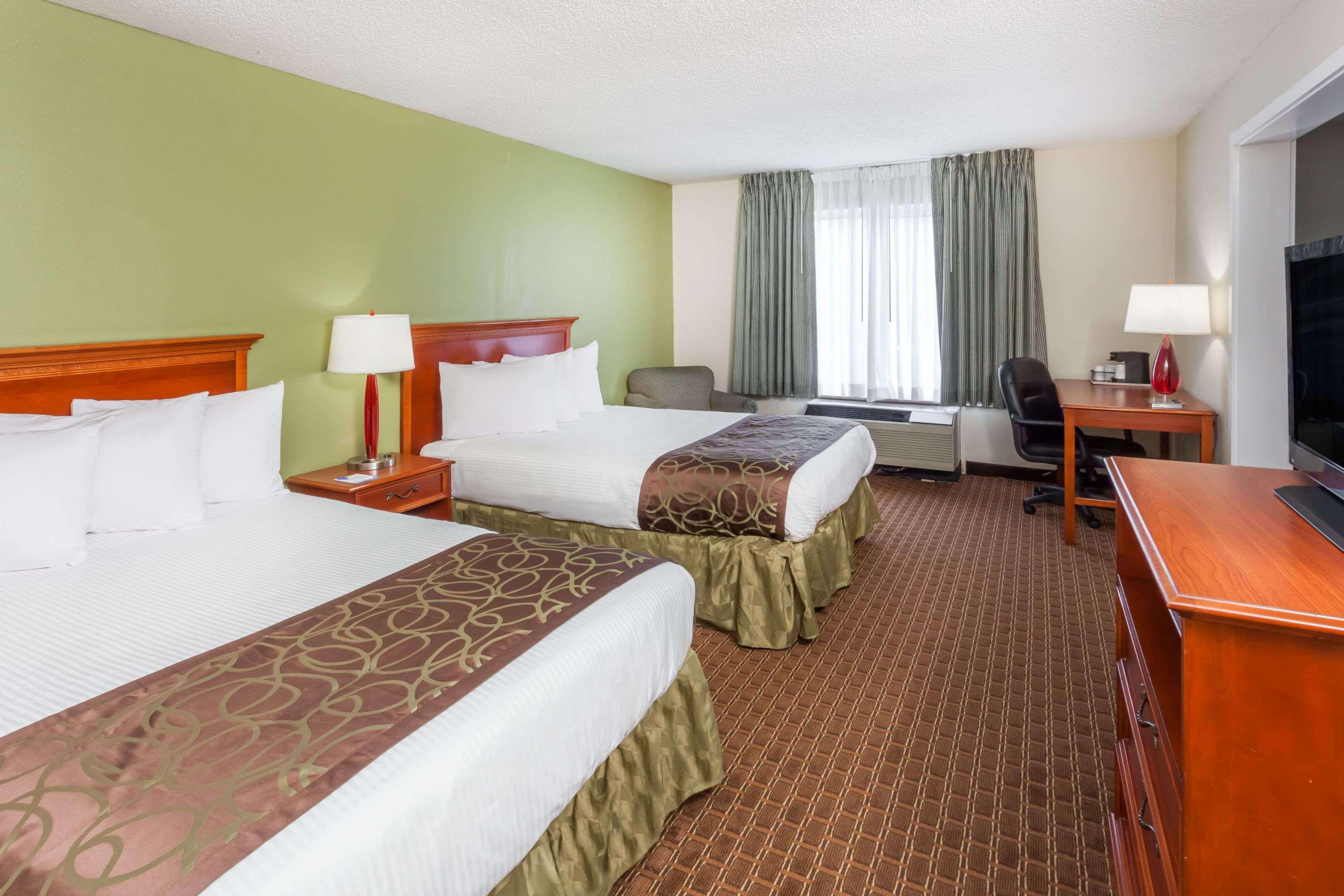 Hotel Baymont By Wyndham Peoria Extérieur photo