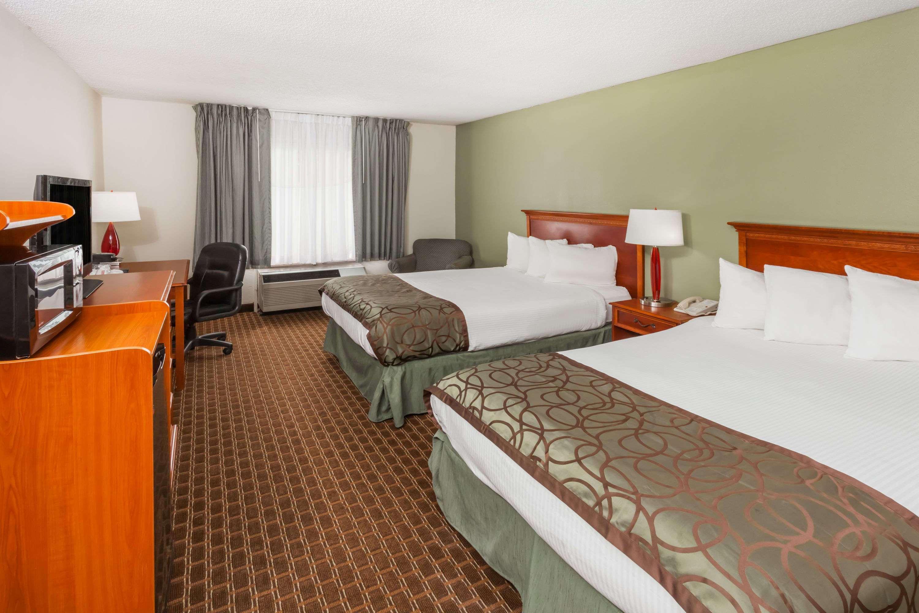 Hotel Baymont By Wyndham Peoria Extérieur photo