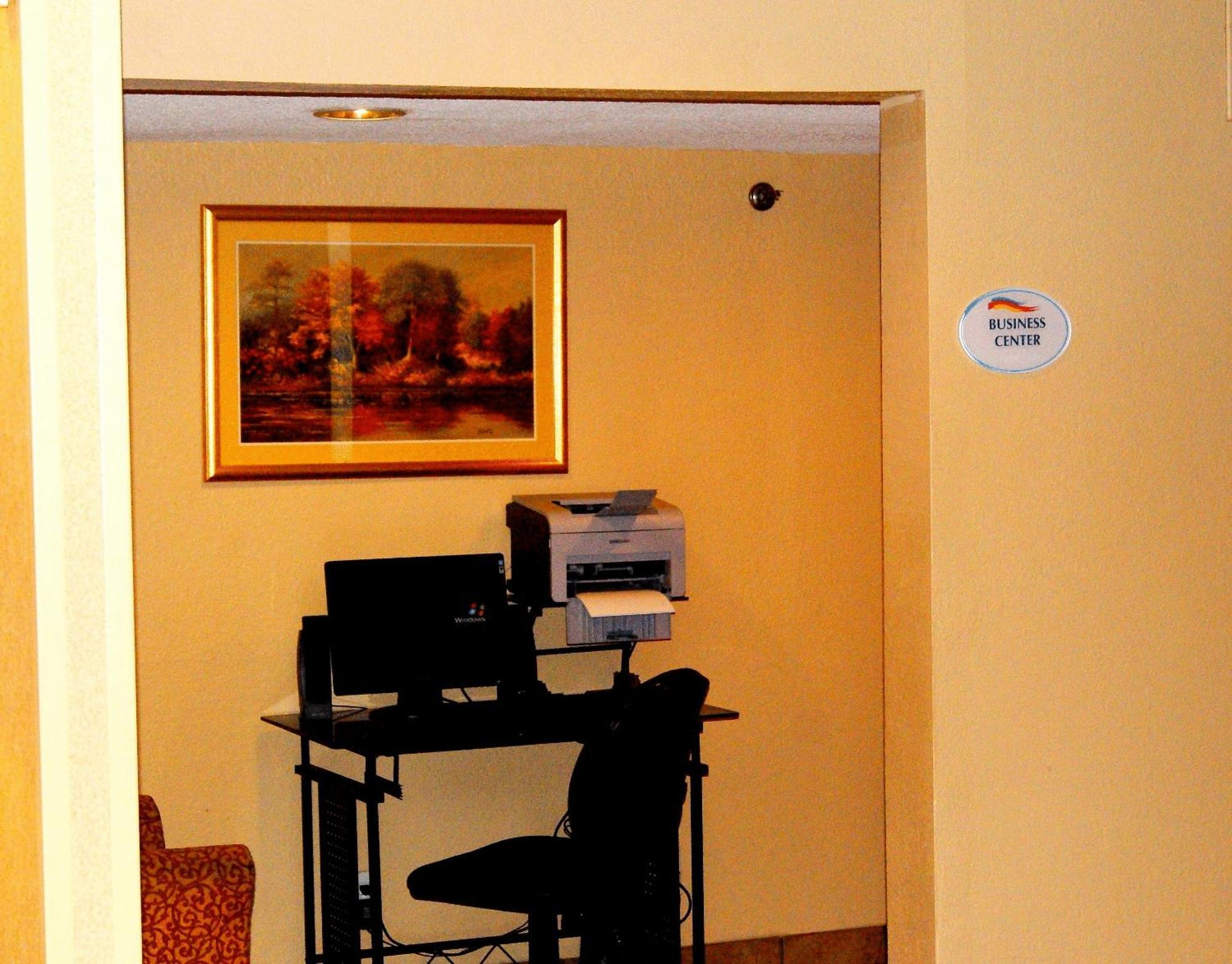 Hotel Baymont By Wyndham Peoria Extérieur photo